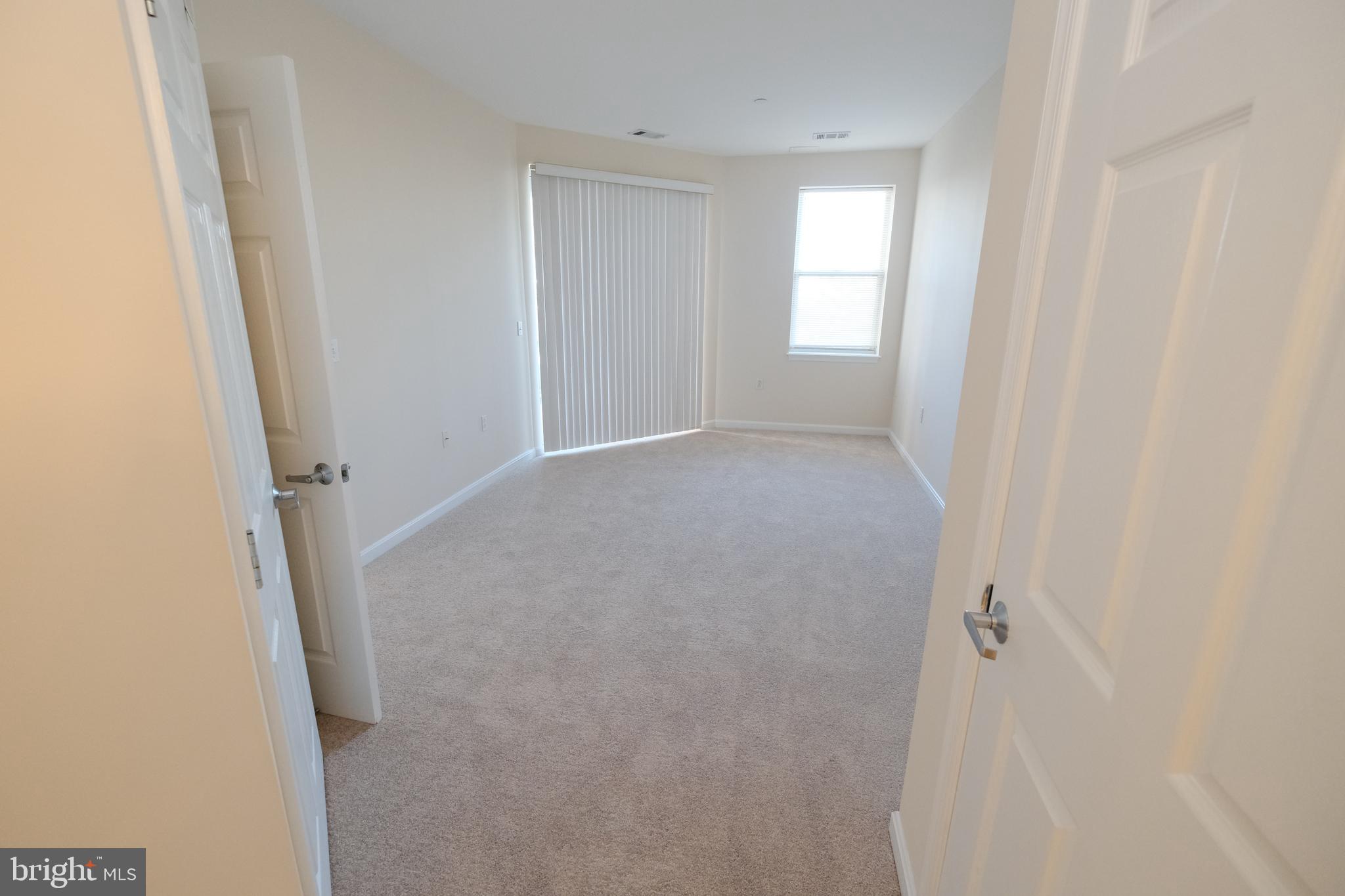 PIERSIDE AT HARBORVIEW - Residential Lease