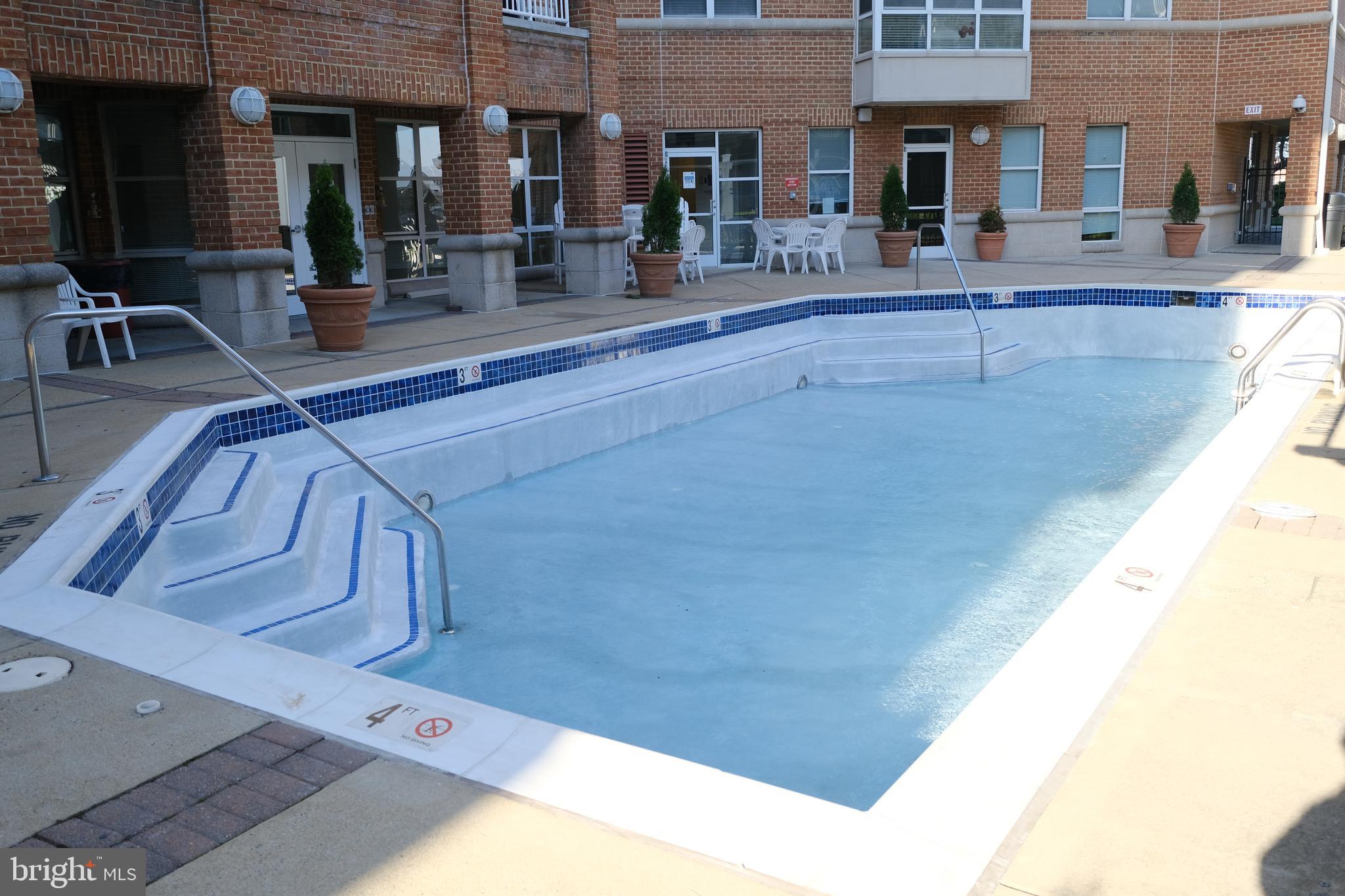 PIERSIDE AT HARBORVIEW - Residential Lease