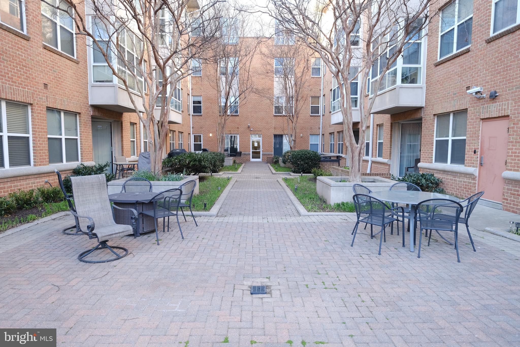 PIERSIDE AT HARBORVIEW - Residential Lease