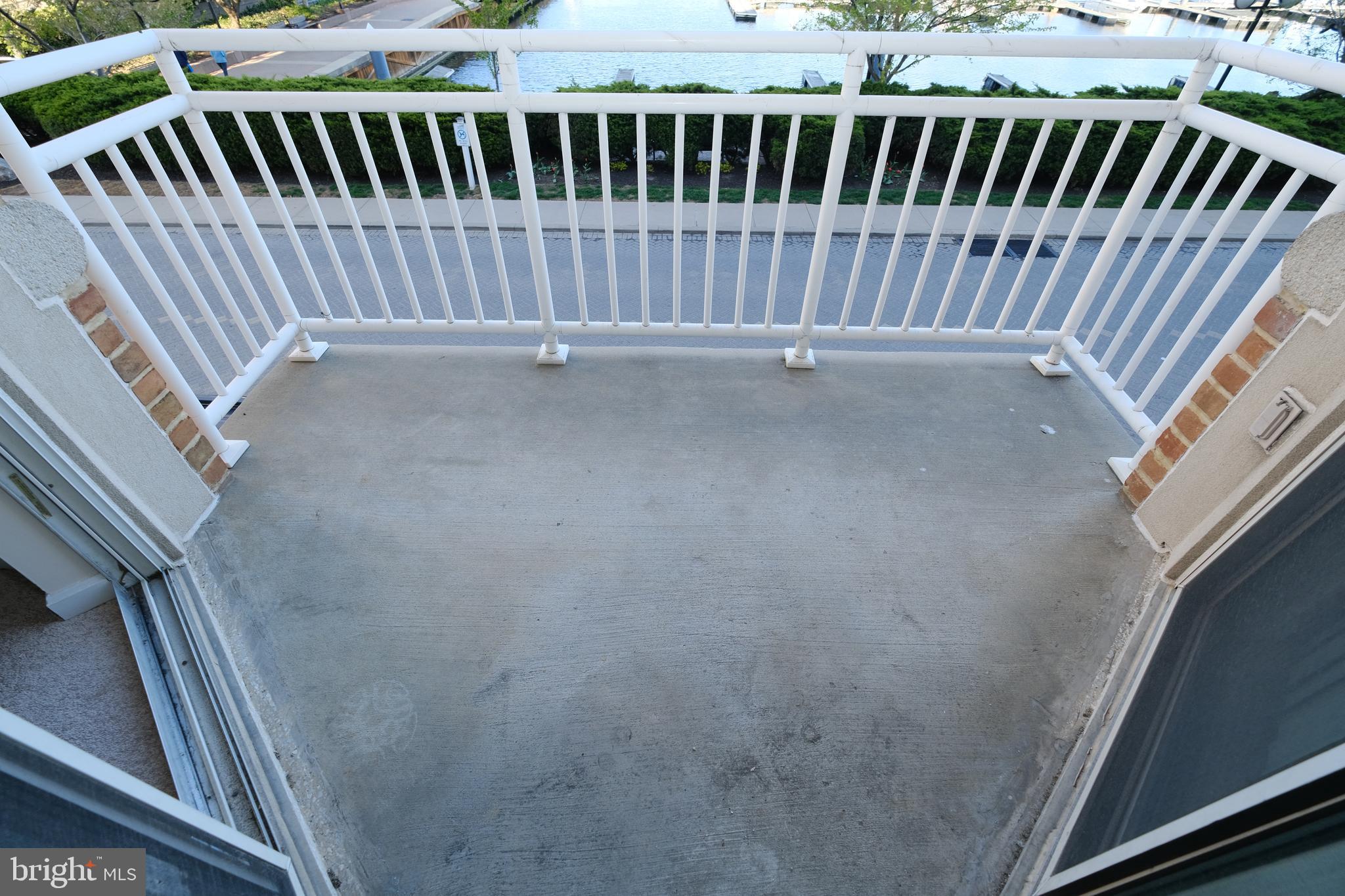 PIERSIDE AT HARBORVIEW - Residential Lease