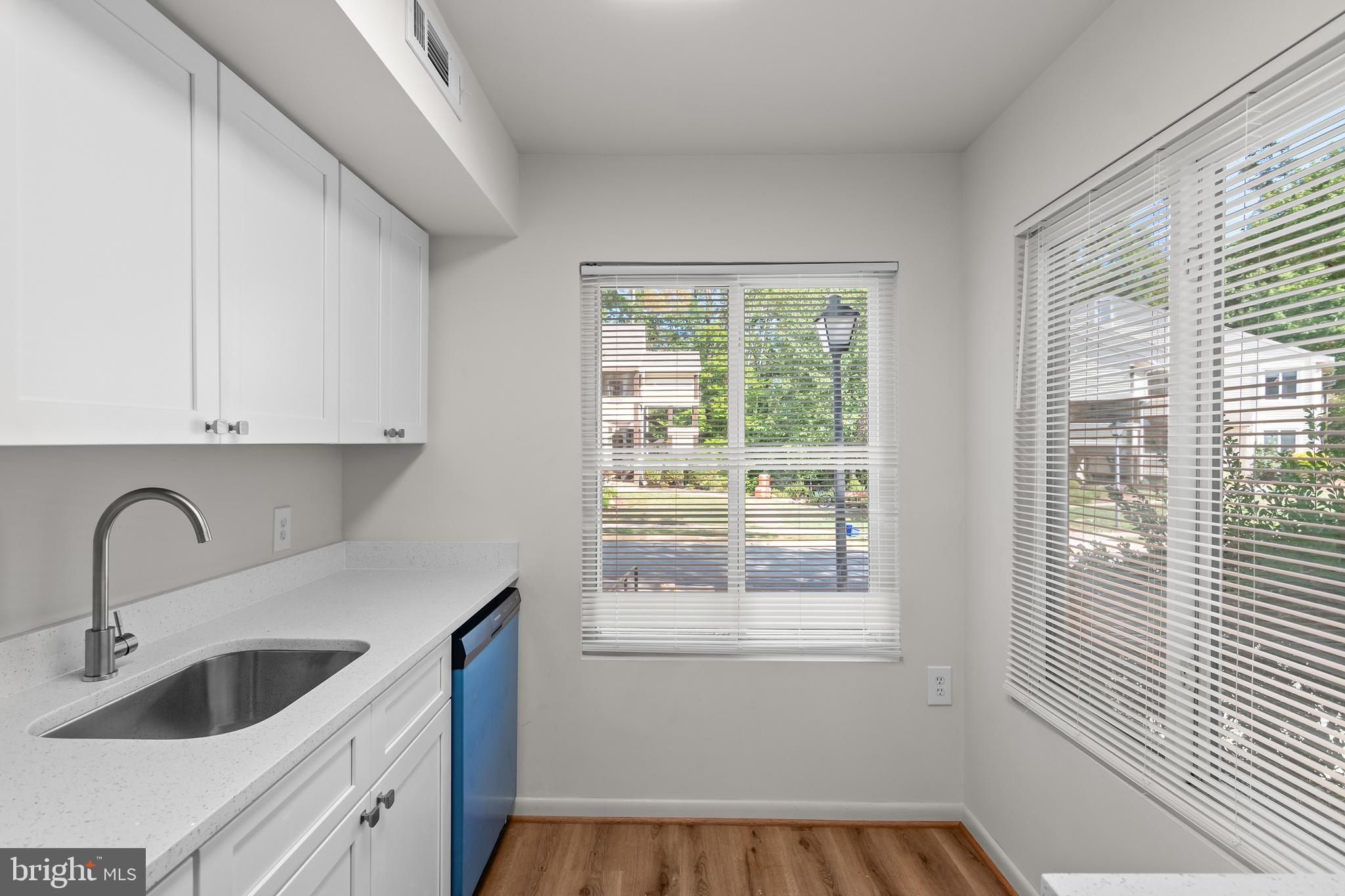 BURKE CENTRE STATION COMMONS - Residential