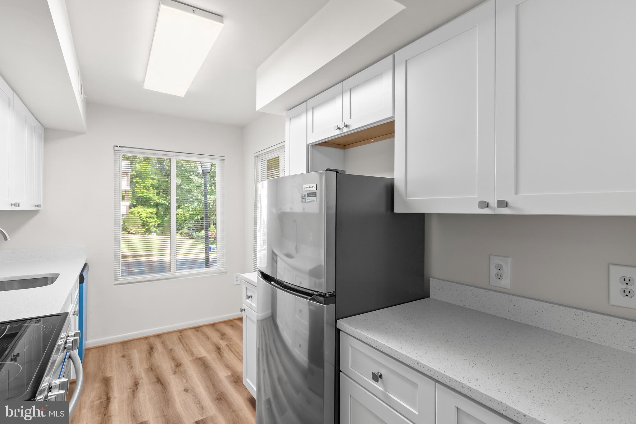 BURKE CENTRE STATION COMMONS - Residential