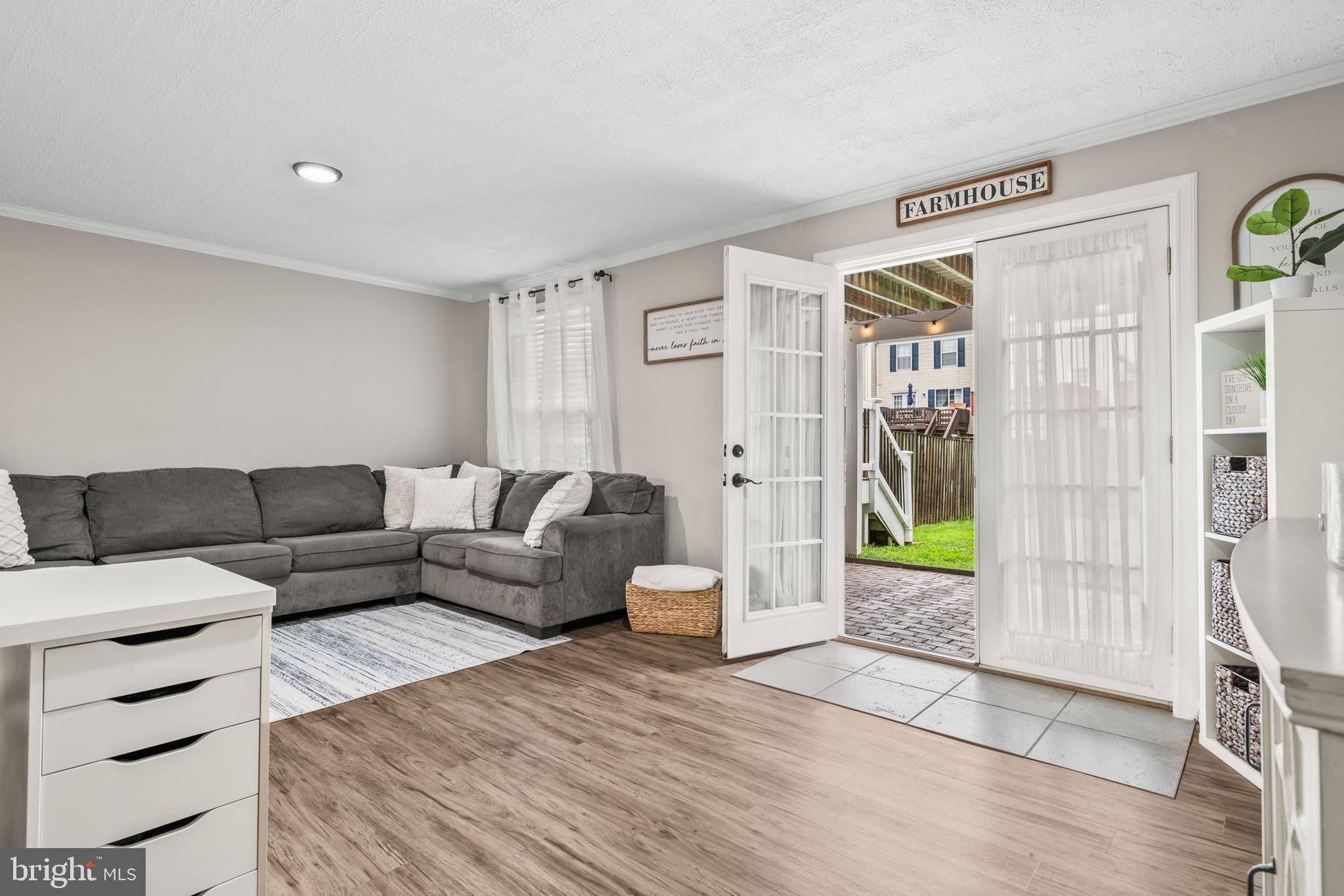 VILLAGE OF THOMAS RUN - Residential