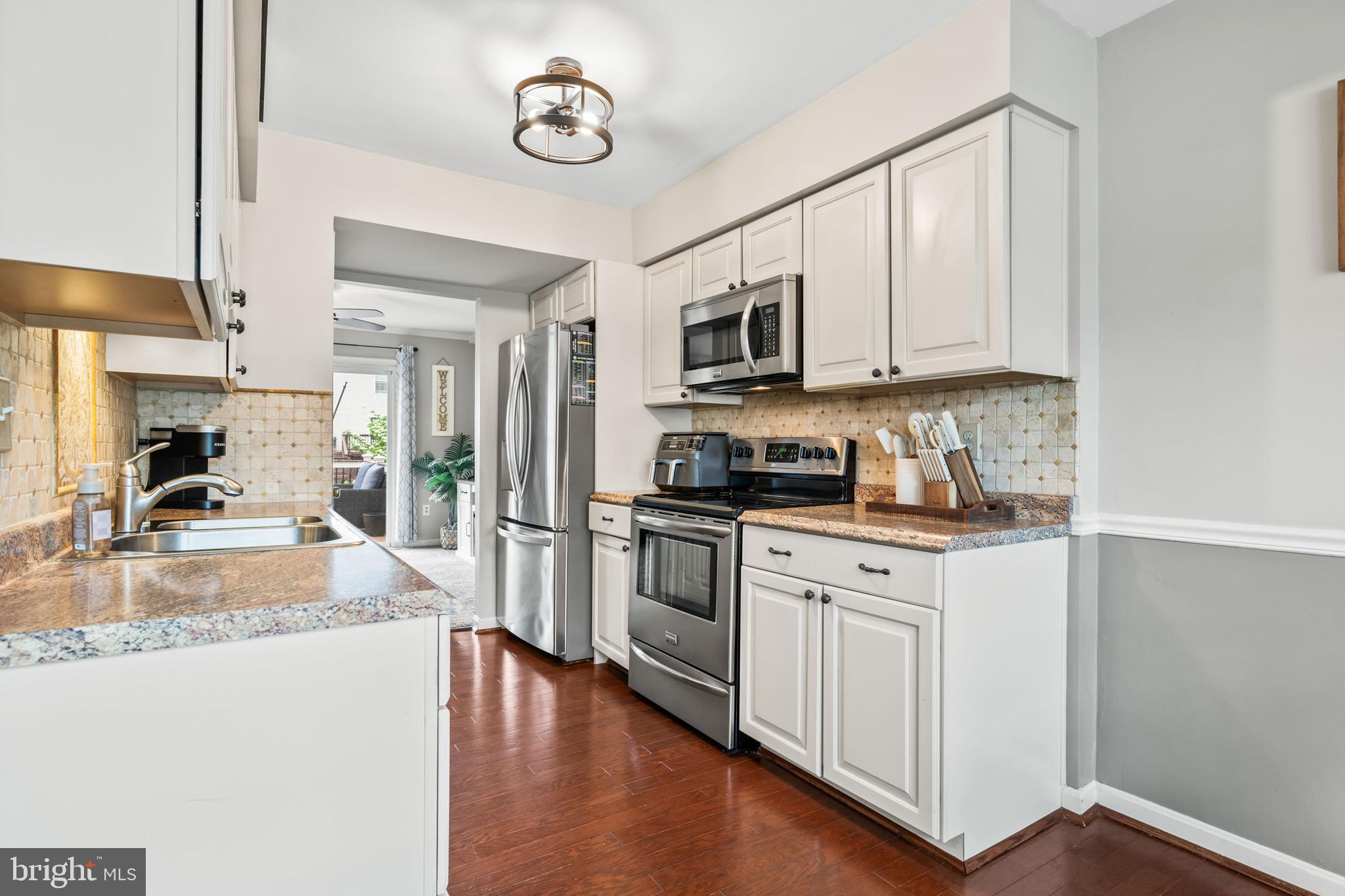 VILLAGE OF THOMAS RUN - Residential