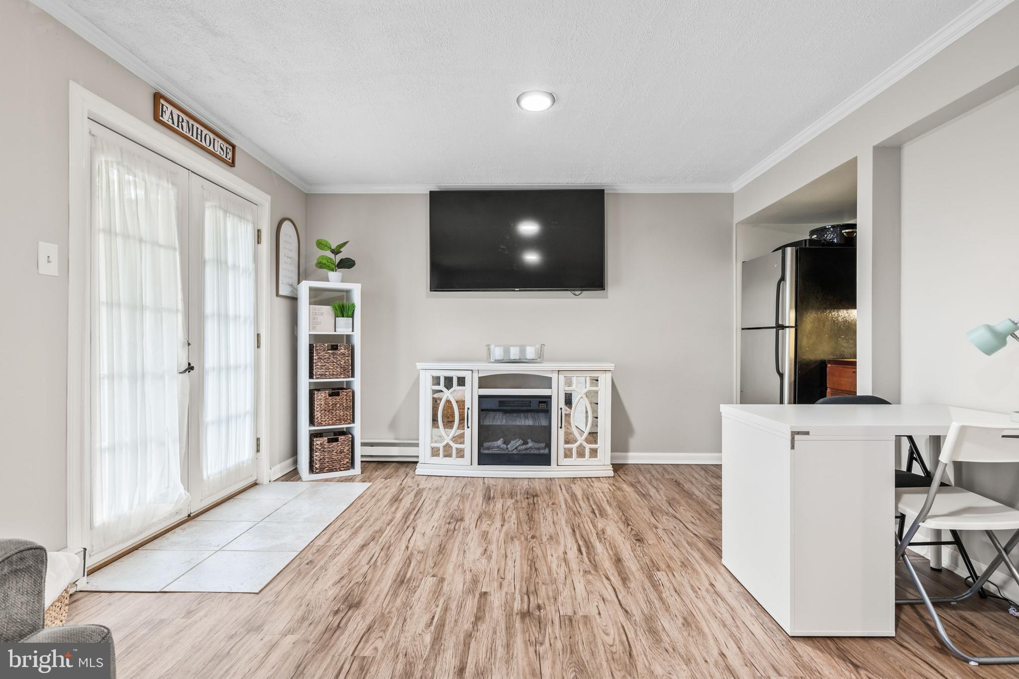 VILLAGE OF THOMAS RUN - Residential