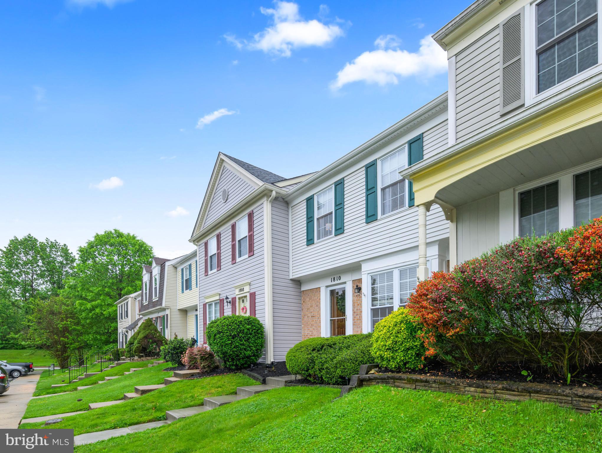 VILLAGE OF THOMAS RUN - Residential