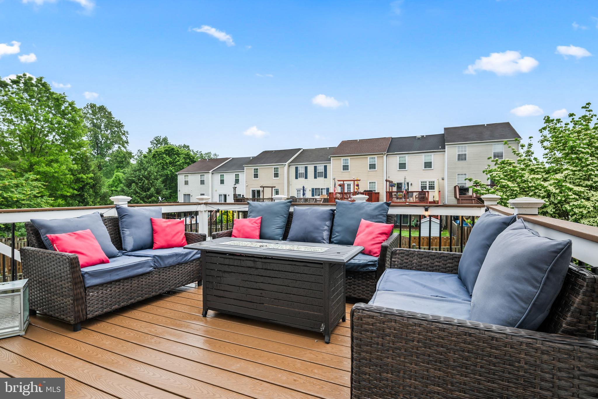 VILLAGE OF THOMAS RUN - Residential