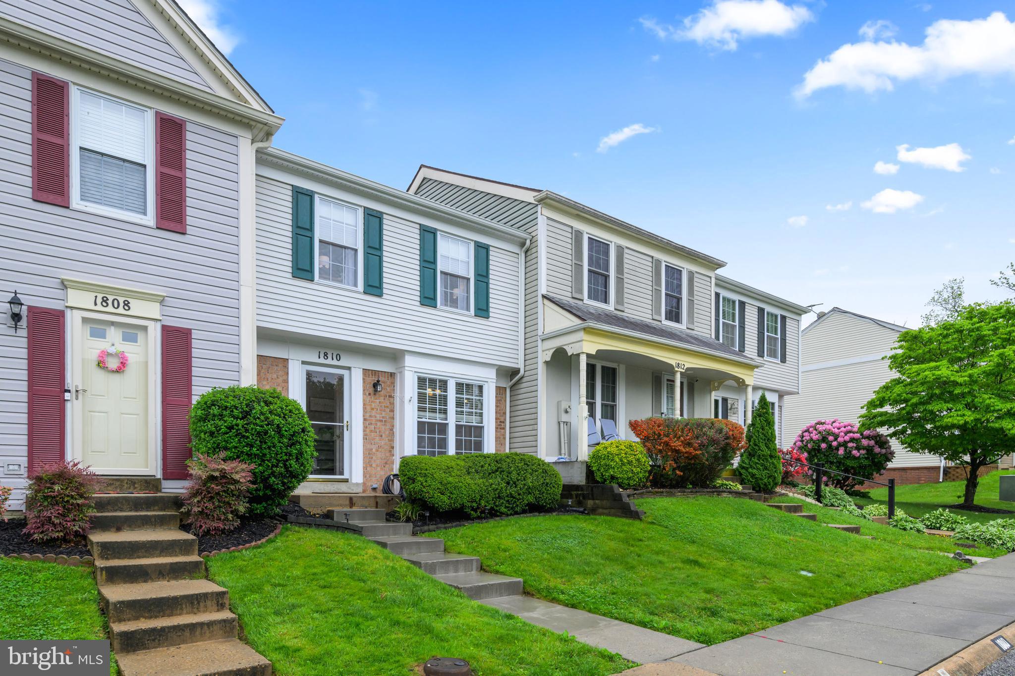 VILLAGE OF THOMAS RUN - Residential