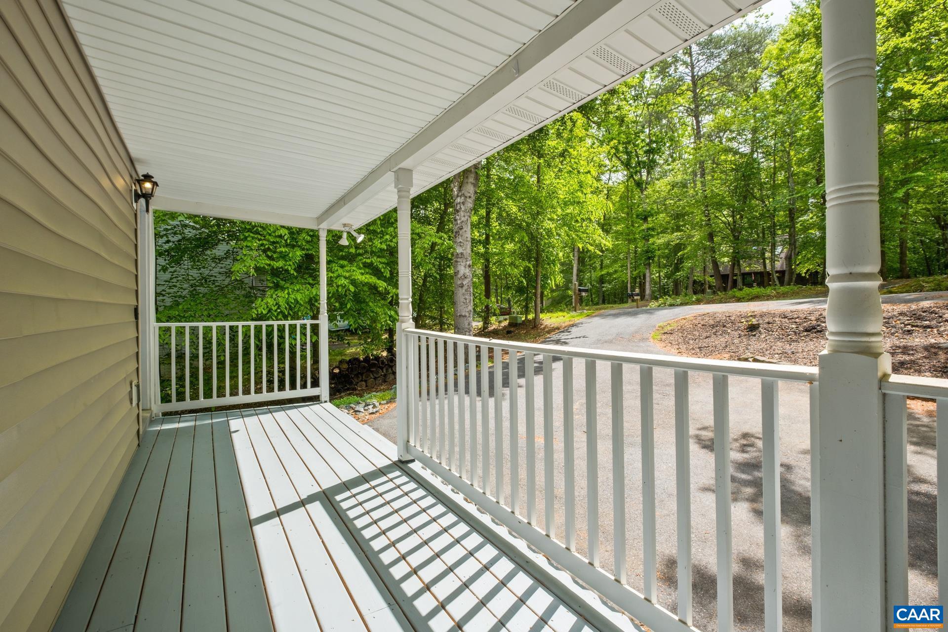 8 SANDY BEACH CT
