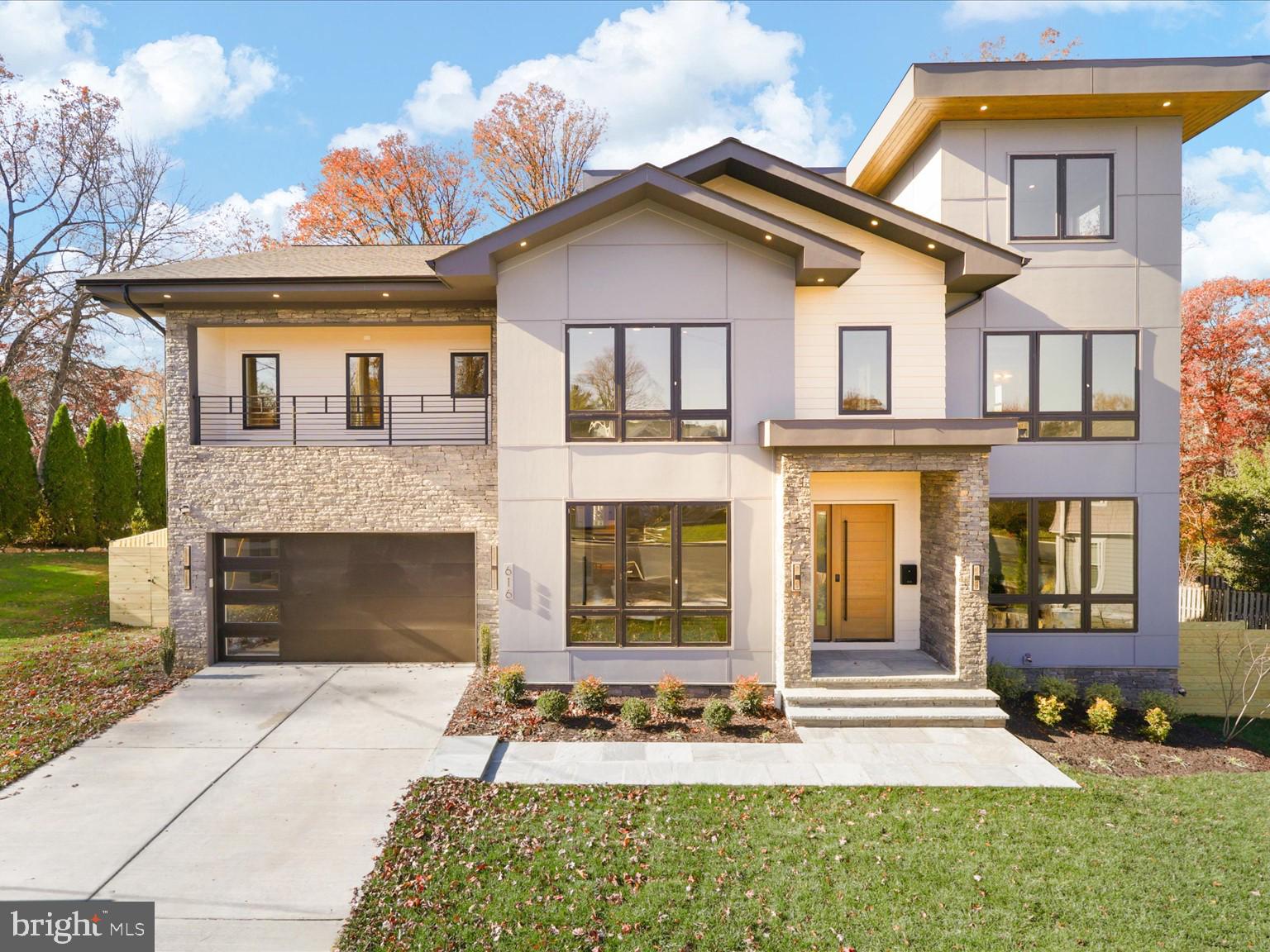 VIENNA WOODS - Residential