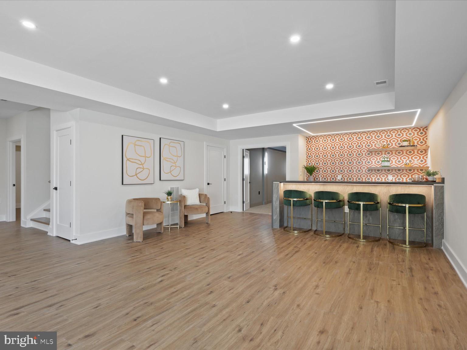 VIENNA WOODS - Residential