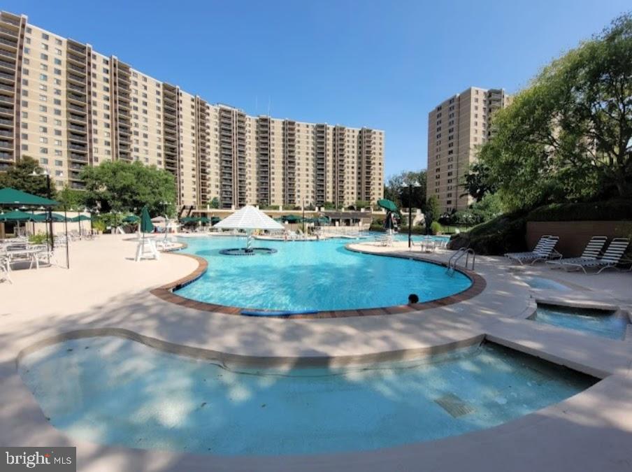 WATERGATE AT LANDMARK - Residential