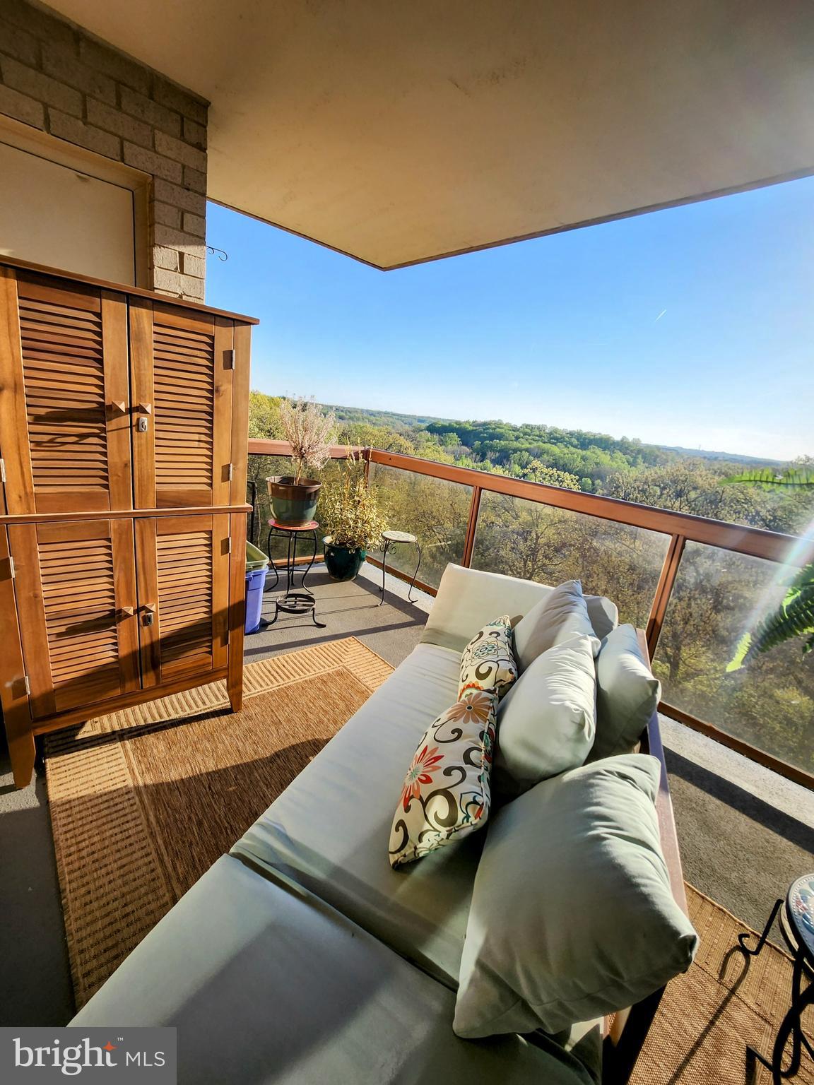 WATERGATE AT LANDMARK - Residential