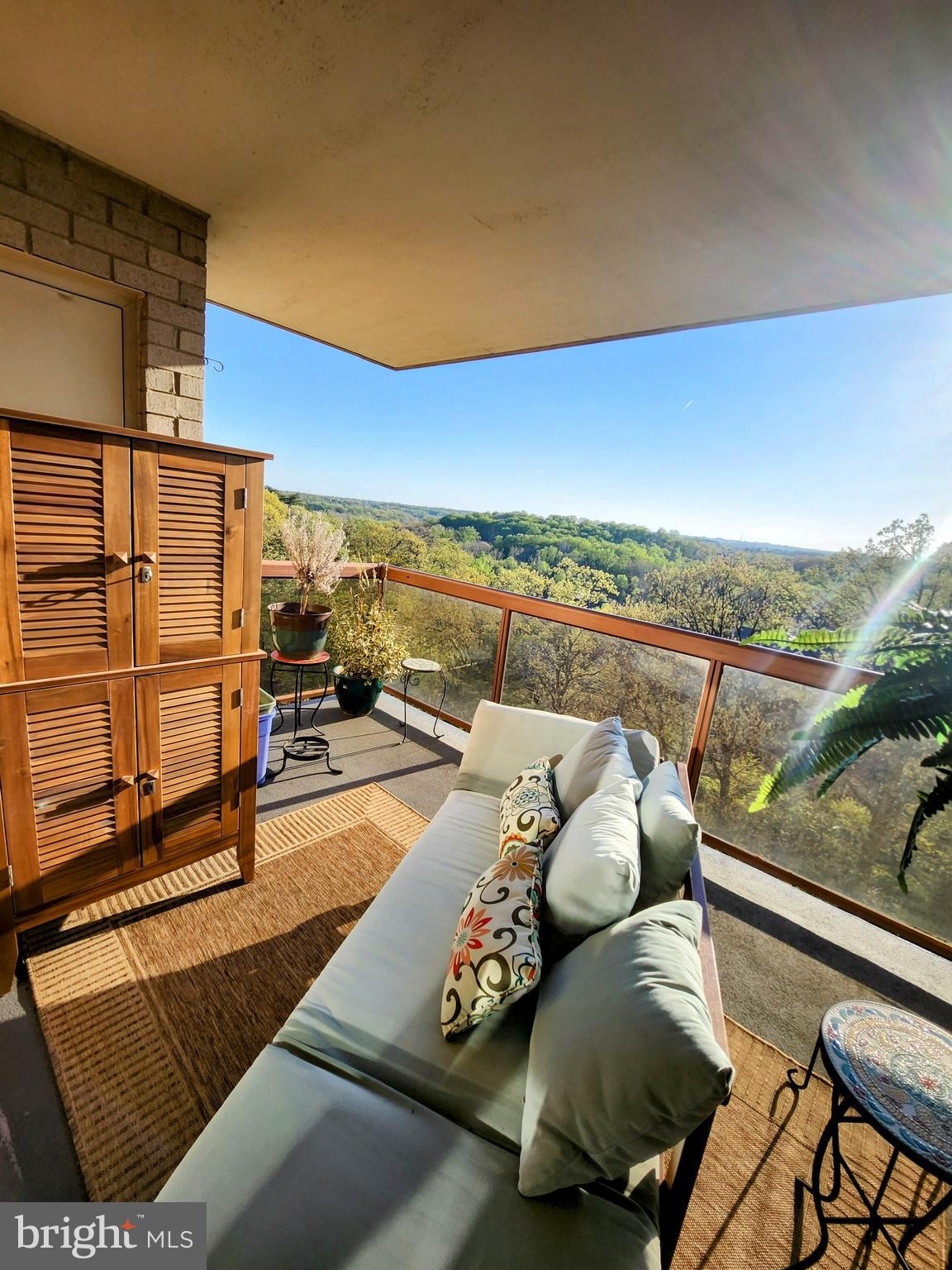 WATERGATE AT LANDMARK - Residential