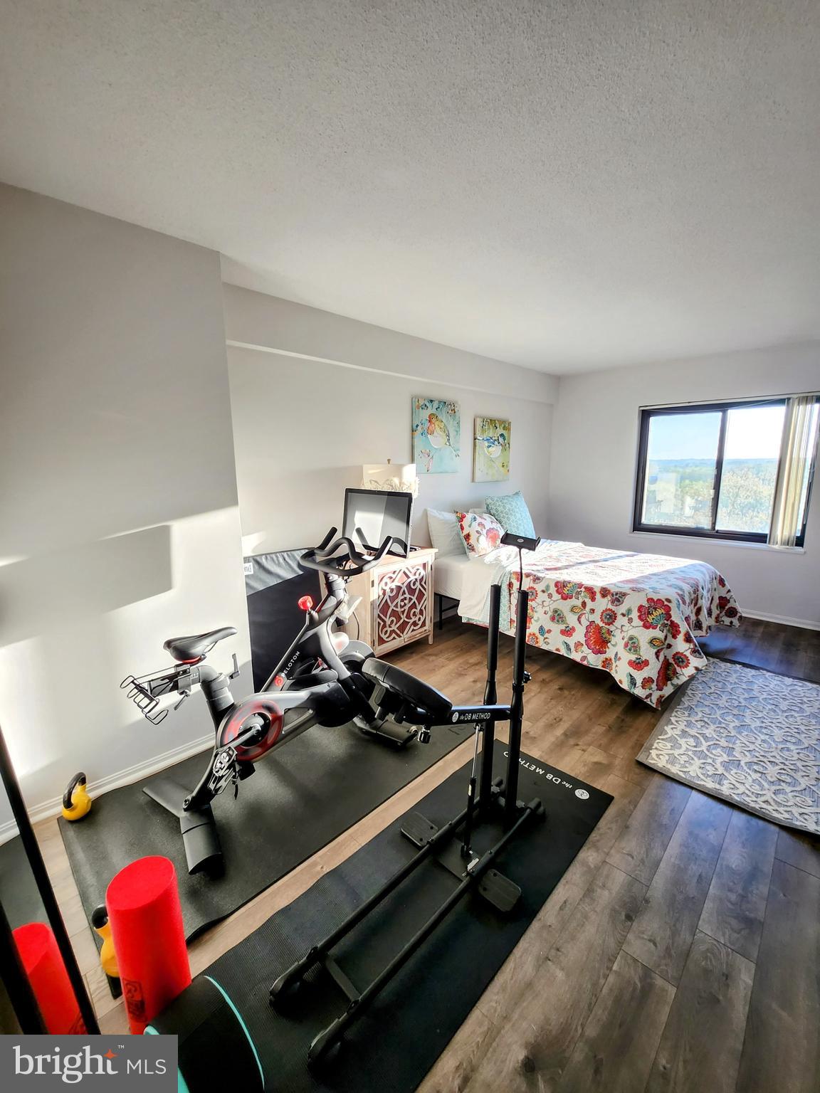 WATERGATE AT LANDMARK - Residential