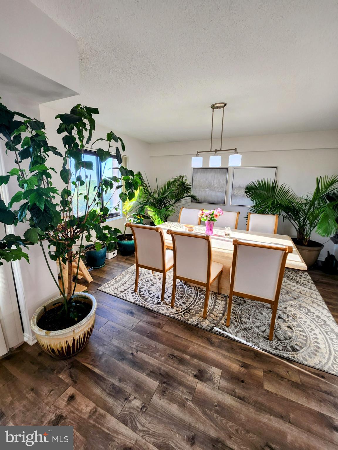 WATERGATE AT LANDMARK - Residential