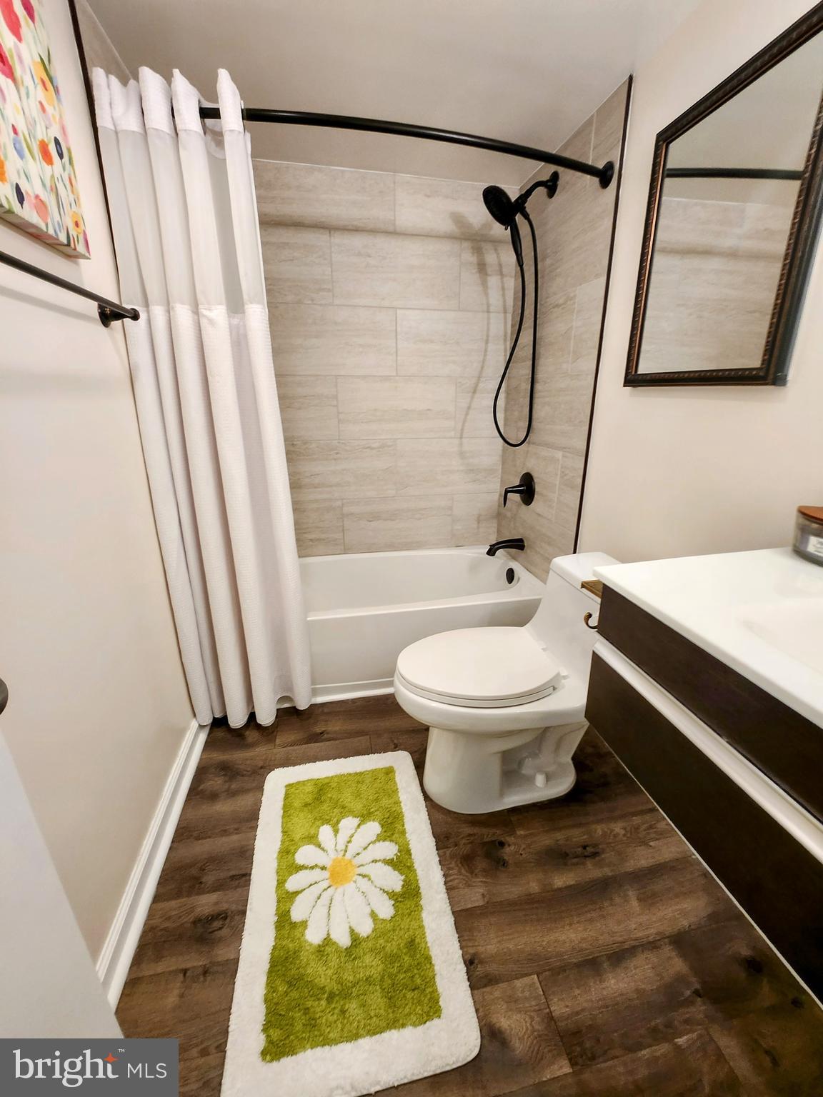 WATERGATE AT LANDMARK - Residential