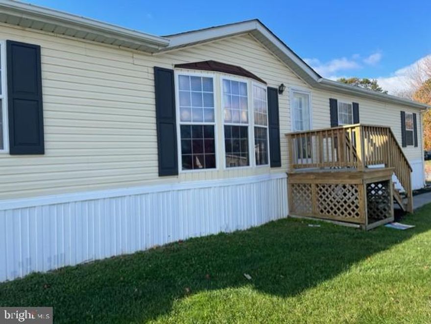 Beautifully refurbished 3 bedroom and 2 bath home in Regency Lakes.  Located on a large lot with lots of amenities including an outdoor pool, basketball court, fitness center, and a picnic area the barbeque grills. Regency Lakes background check is also required.