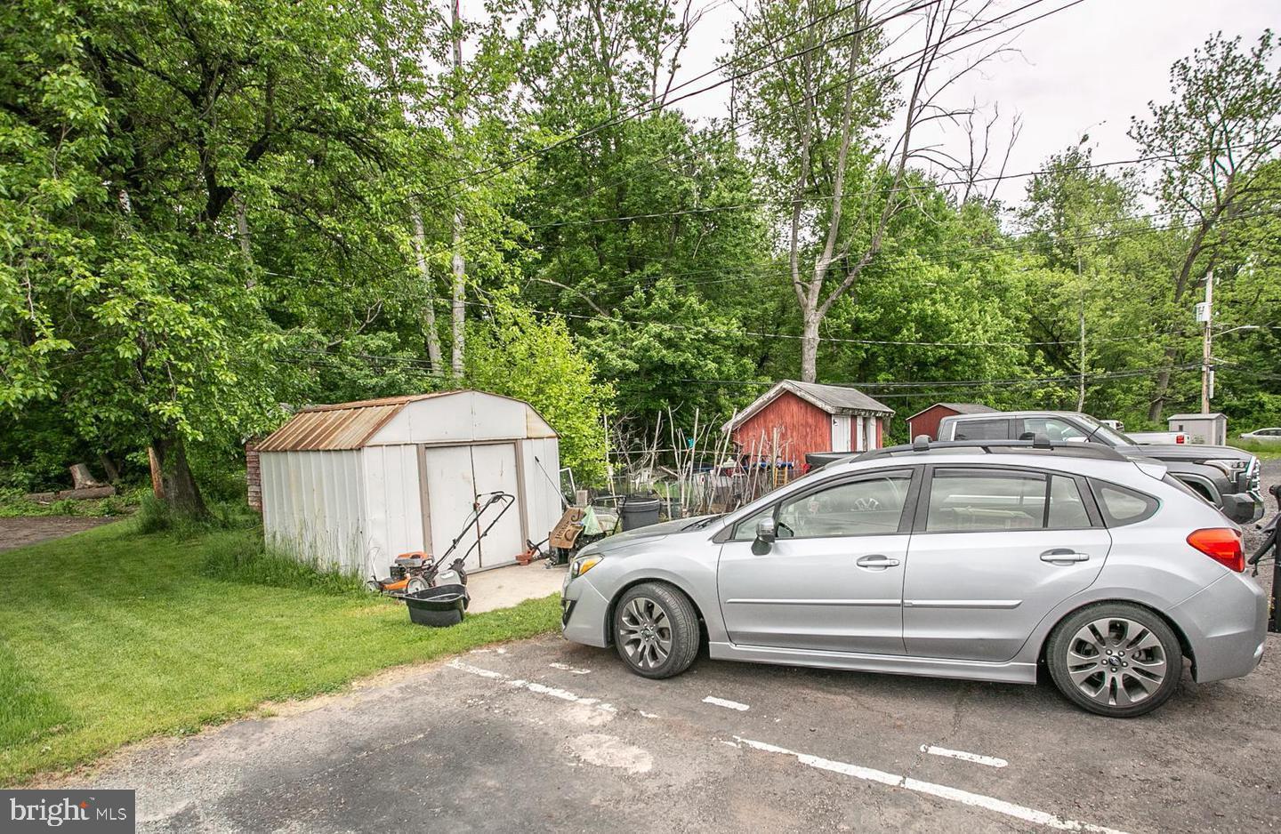 WEDGEWOOD - Residential Lease