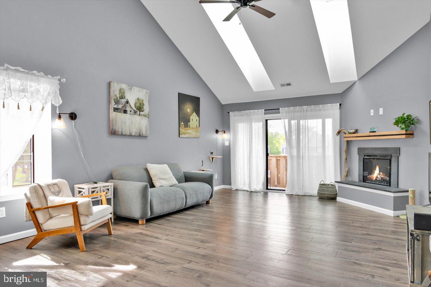 906 CHESTERWOOD COURT