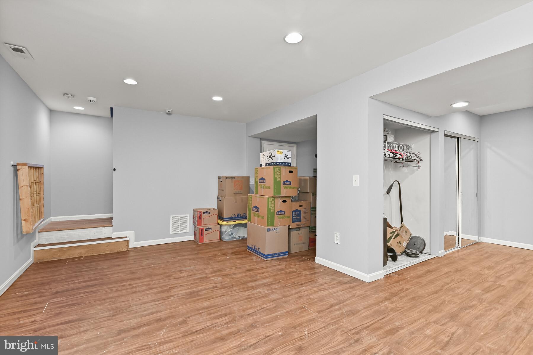 THOMPSON FARMS - Residential