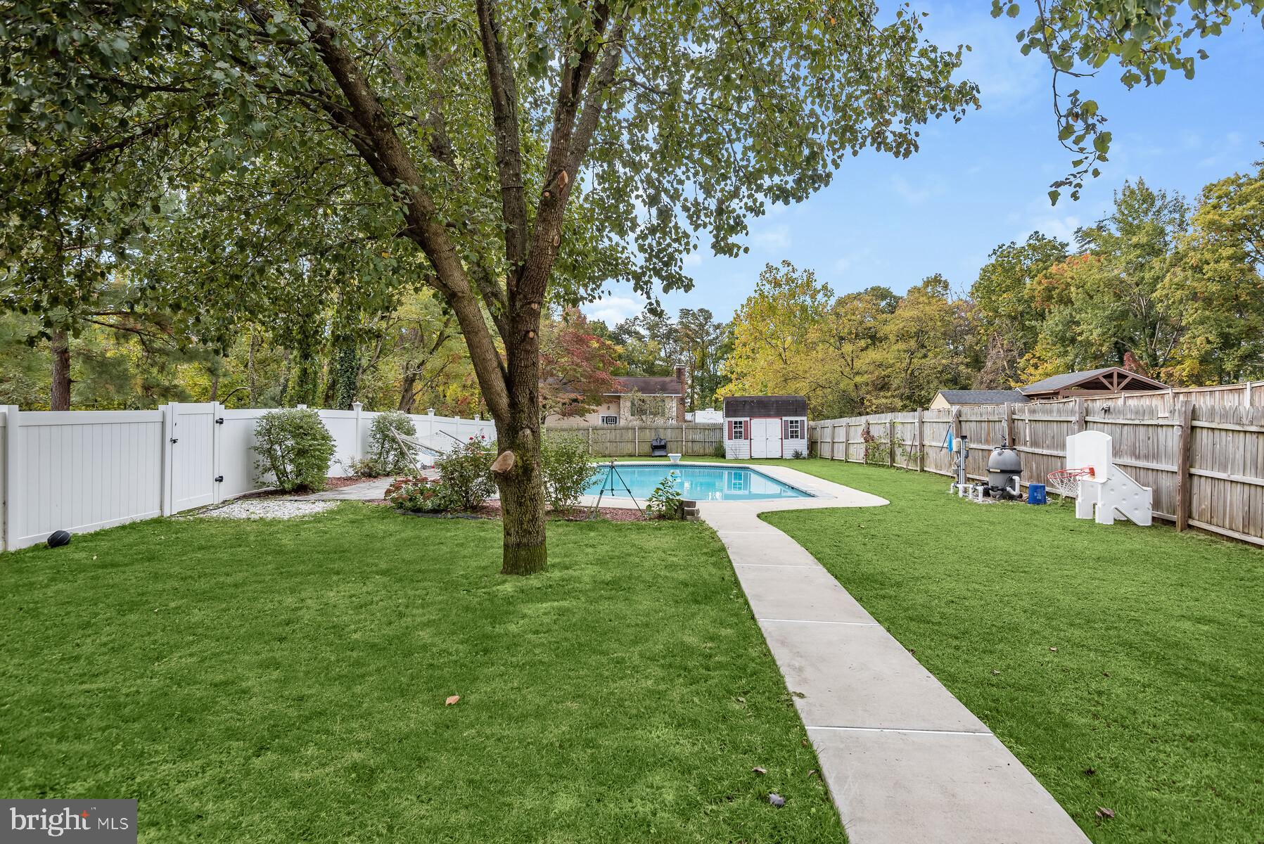 THOMPSON FARMS - Residential