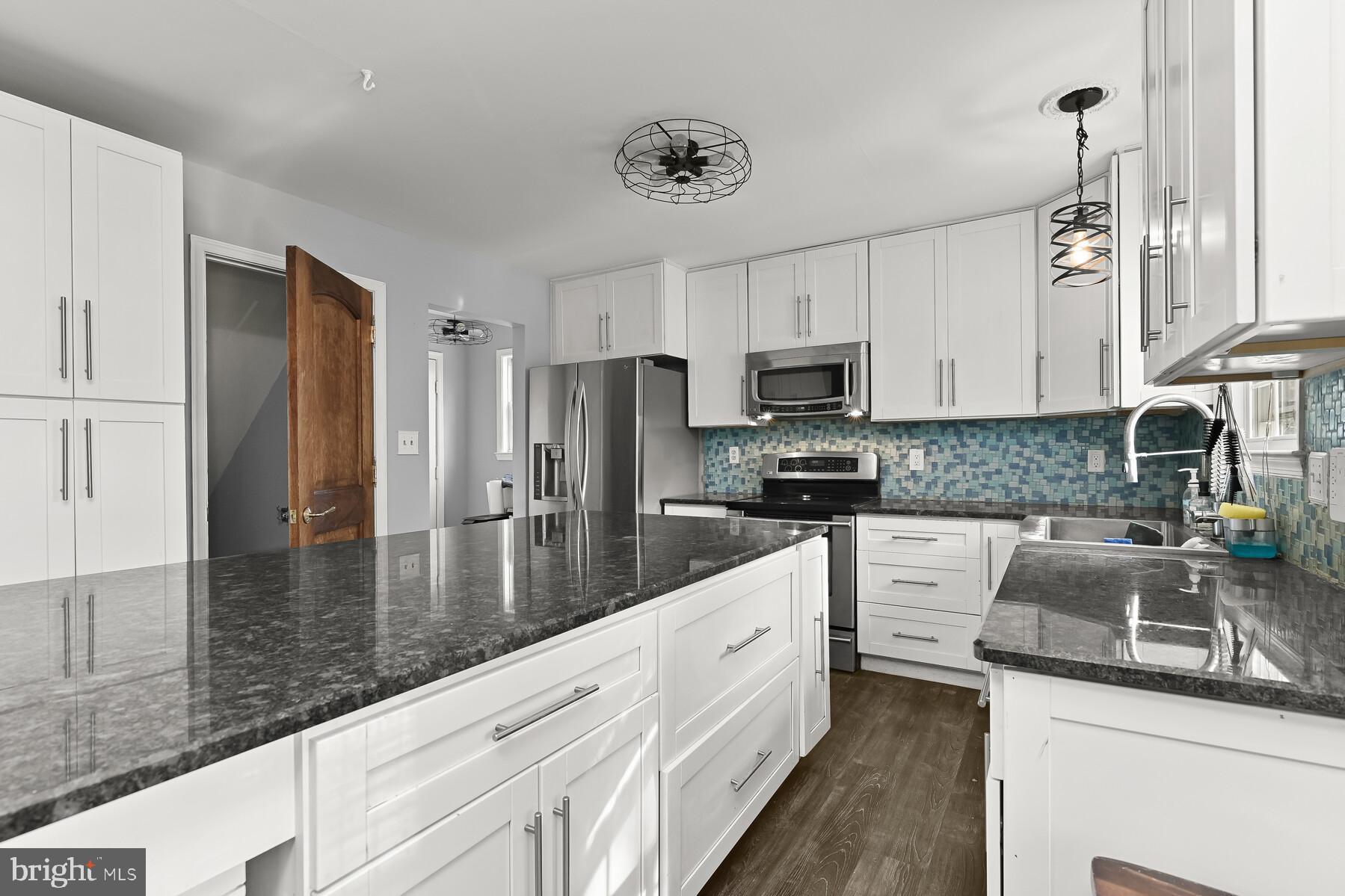 THOMPSON FARMS - Residential