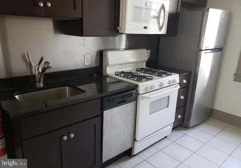 Condo For Rent - 2034 Chestnut Street #2F<br/> PHILADELPHIA, PA 19103