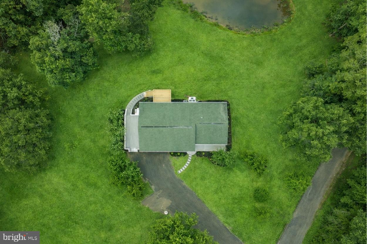 DEERFIELD ESTS - Residential