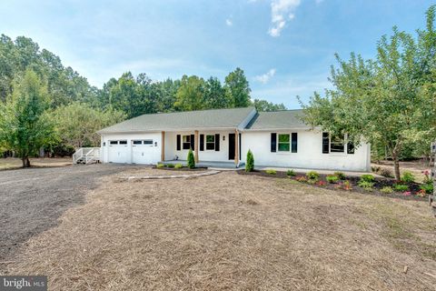 5323 GREATMEADE LANE SUMERDUCK VA 22742
