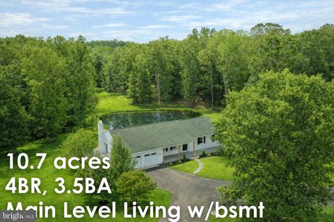 5323 GREATMEADE LANE SUMERDUCK VA 22742