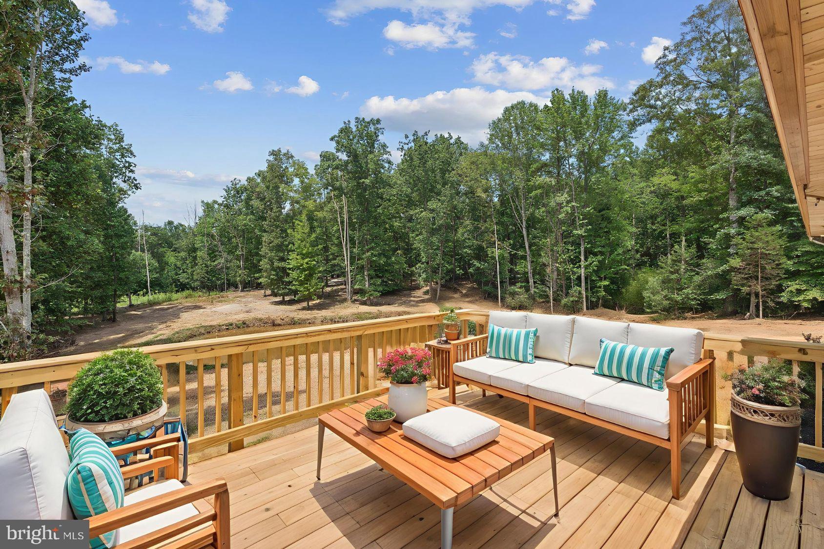 DEERFIELD ESTS - Residential