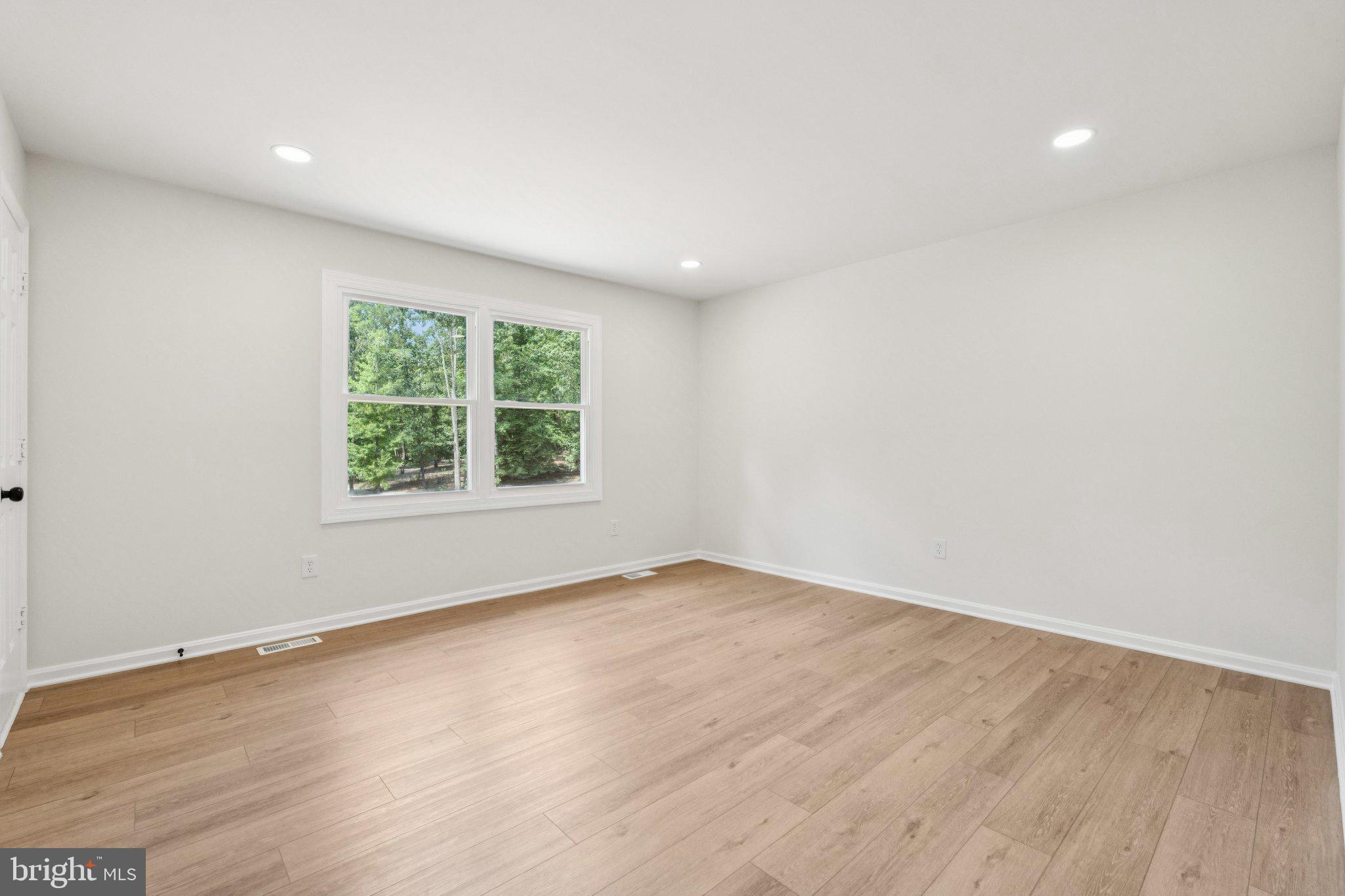 DEERFIELD ESTS - Residential