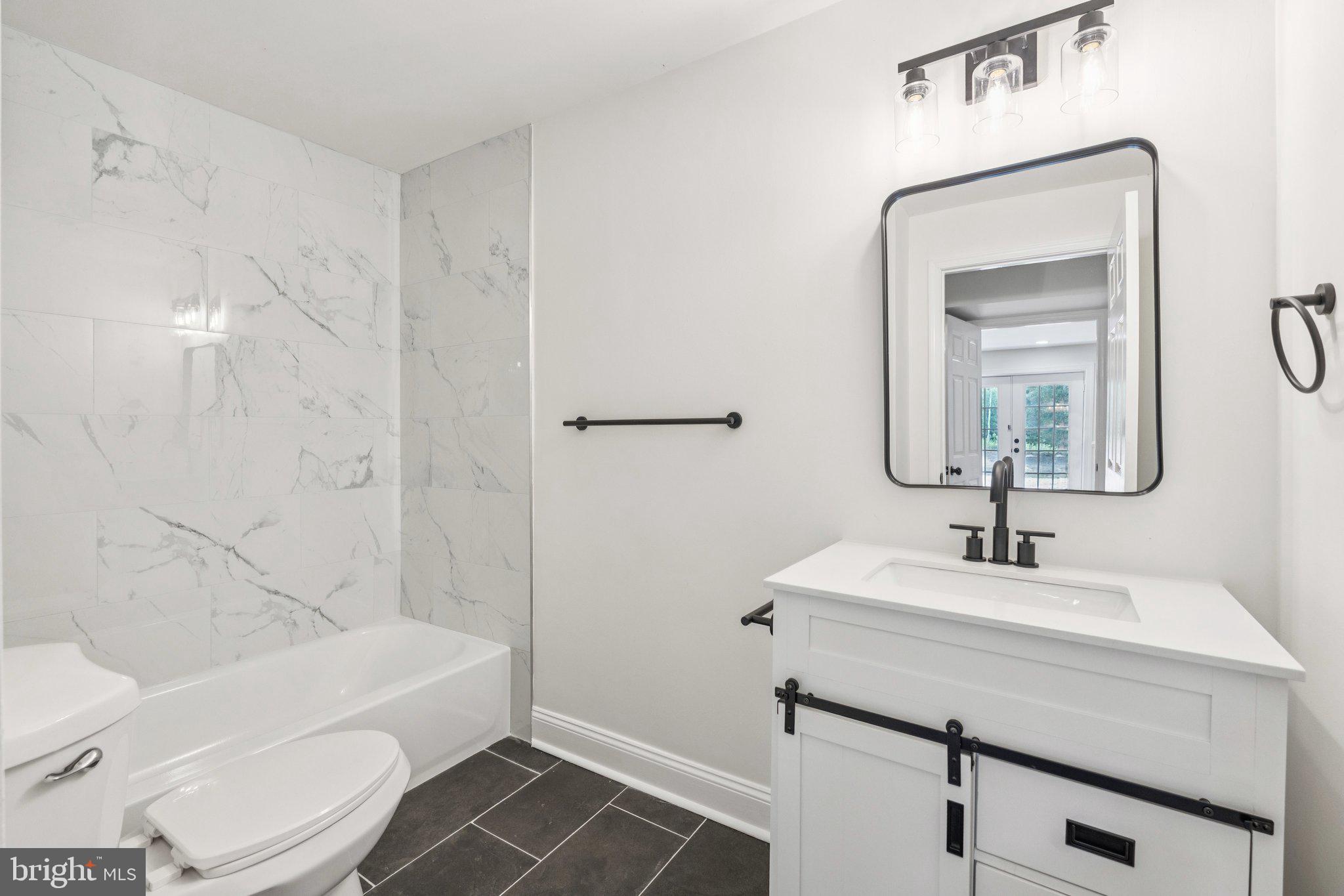 DEERFIELD ESTS - Residential