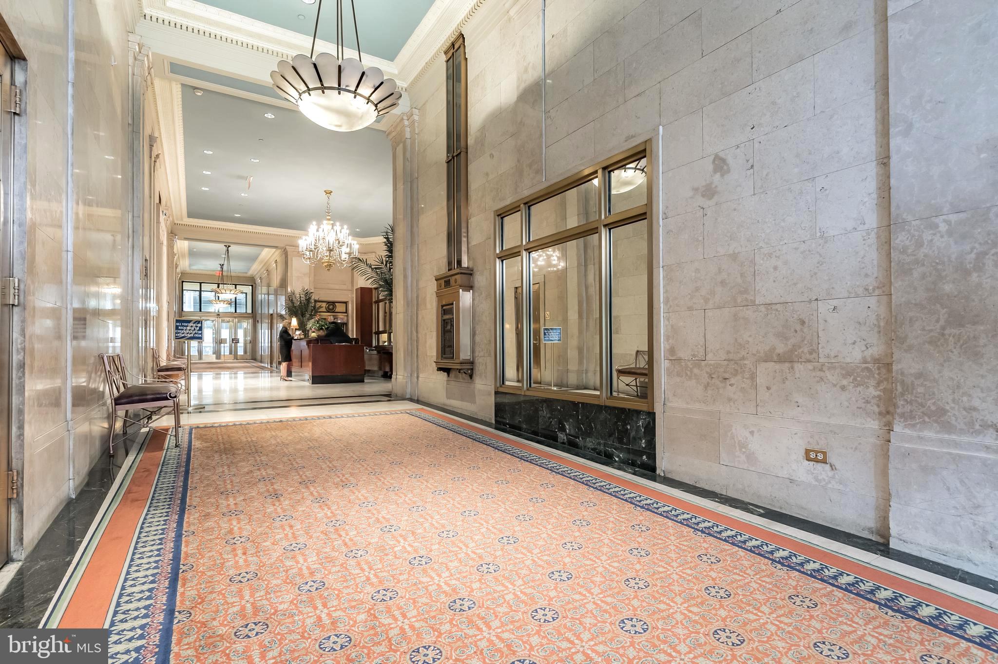 LOGAN SQUARE - Residential Lease