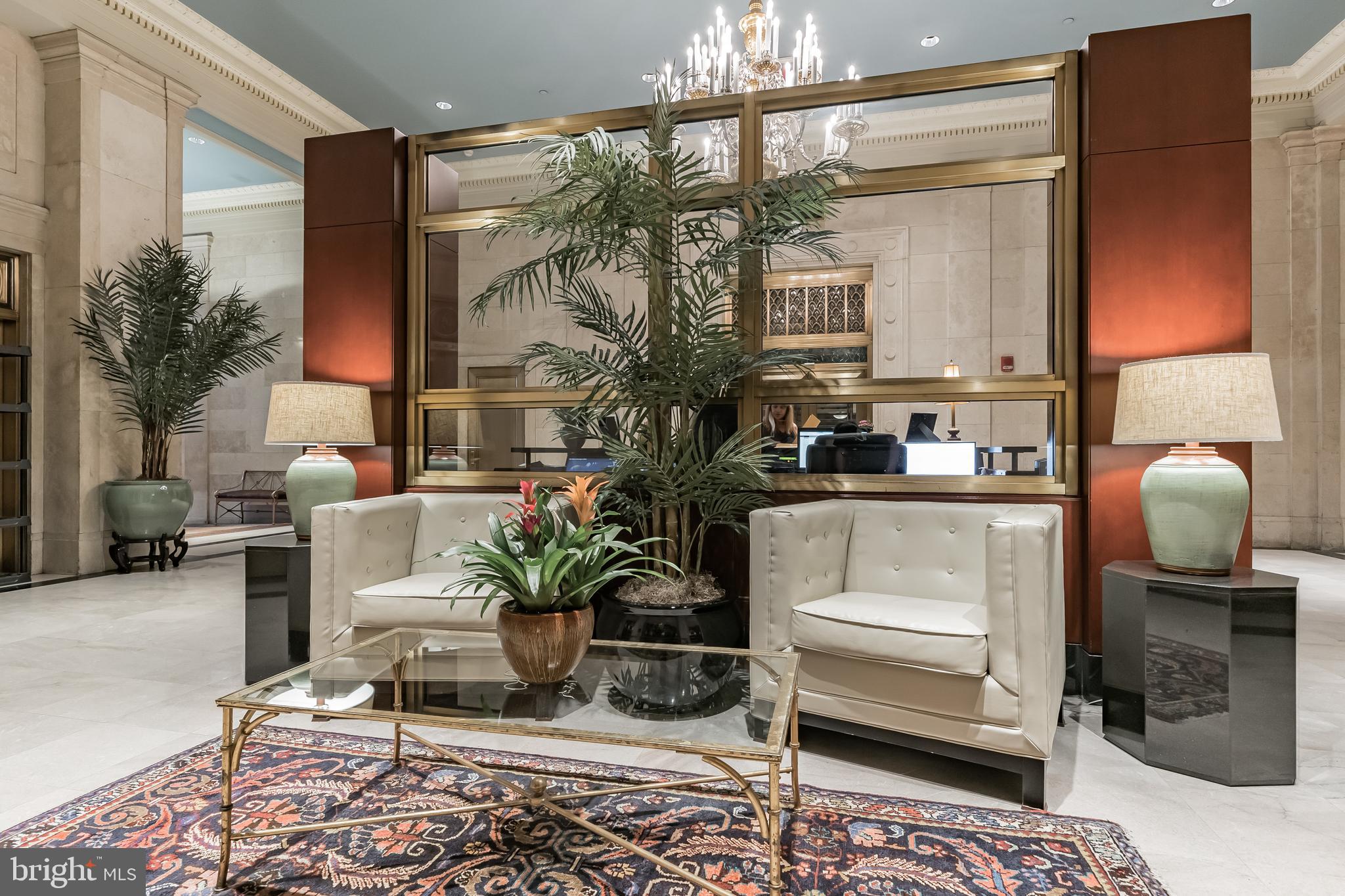 LOGAN SQUARE - Residential Lease