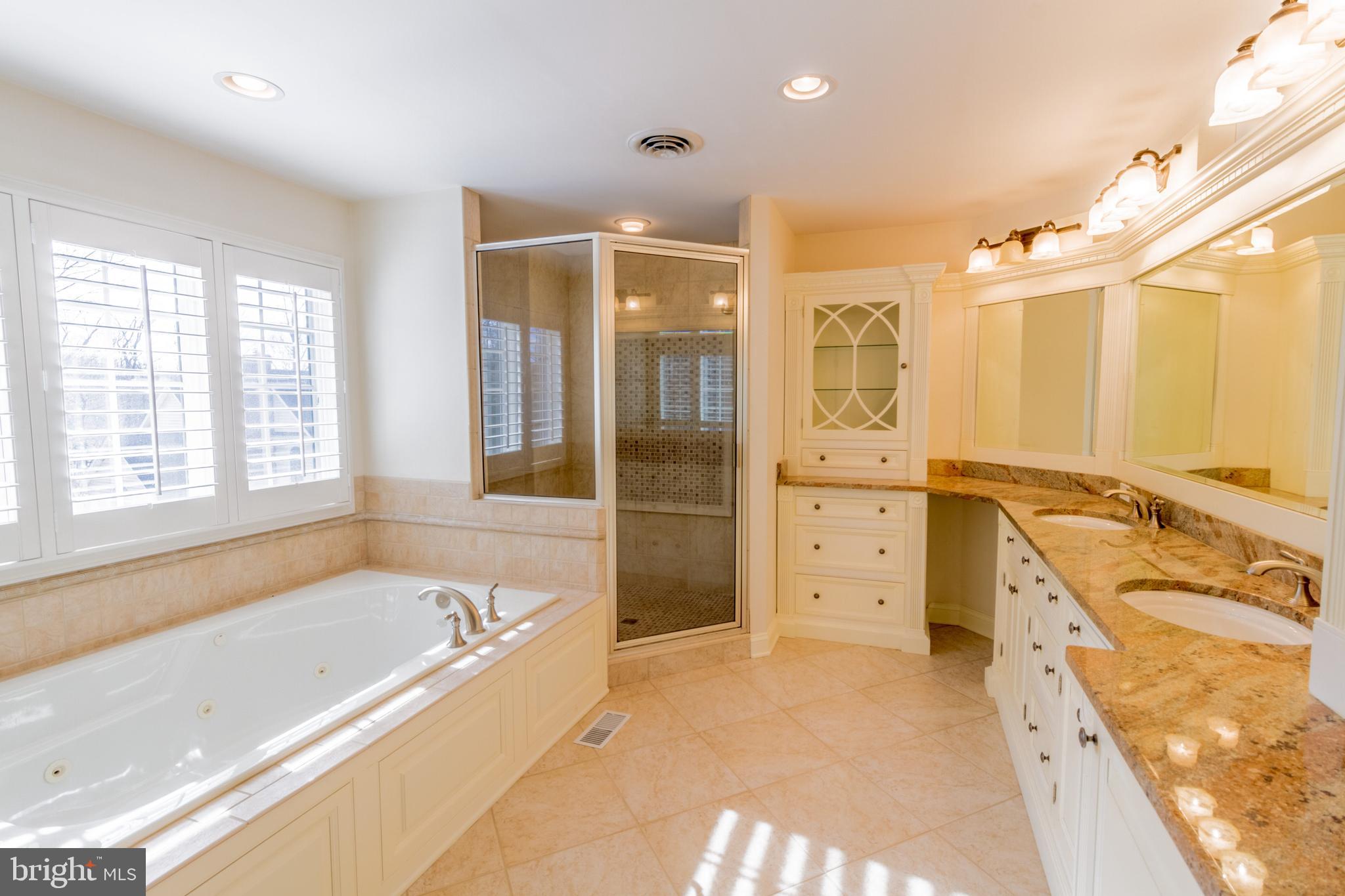 DOVES CREST - Residential