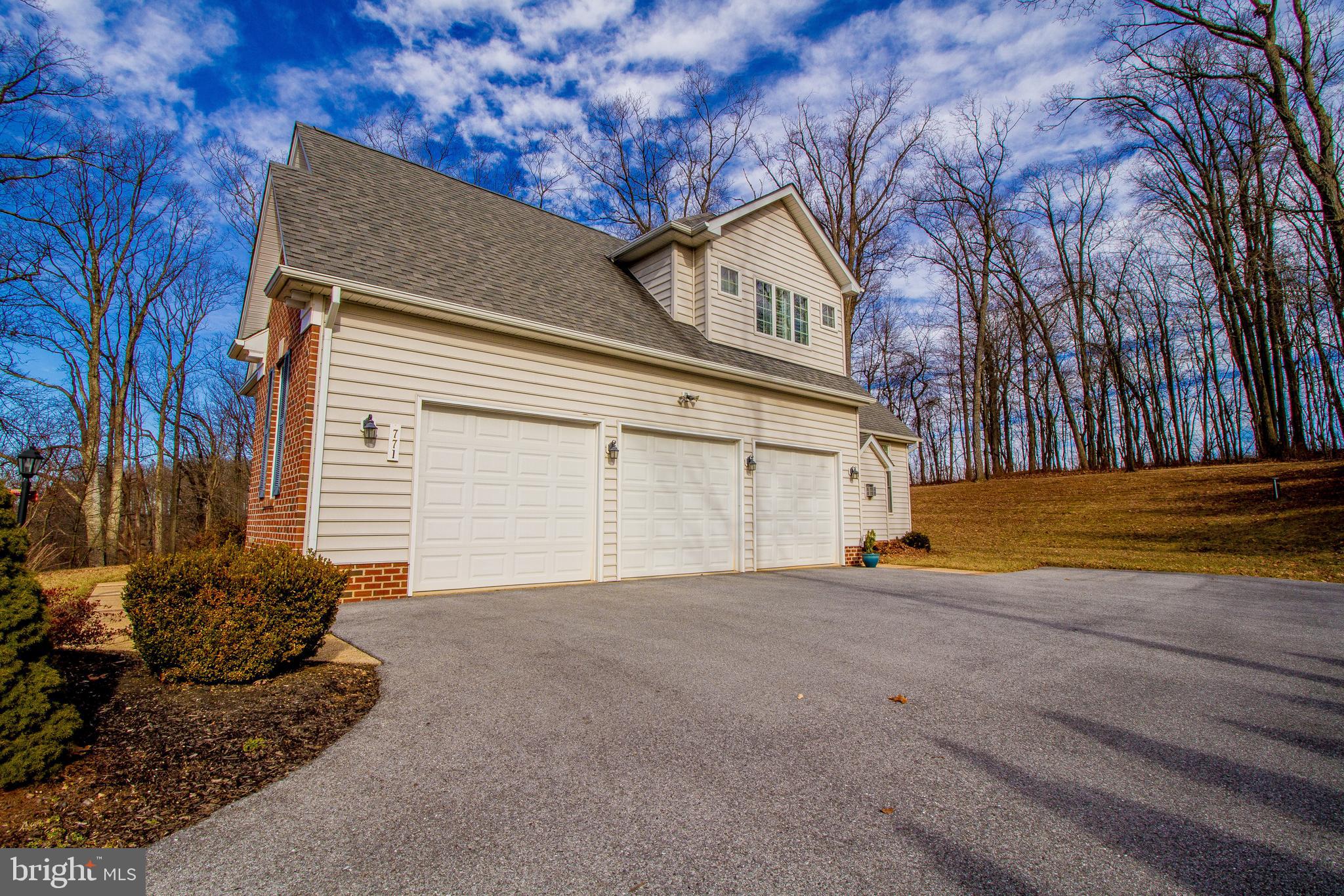 DOVES CREST - Residential