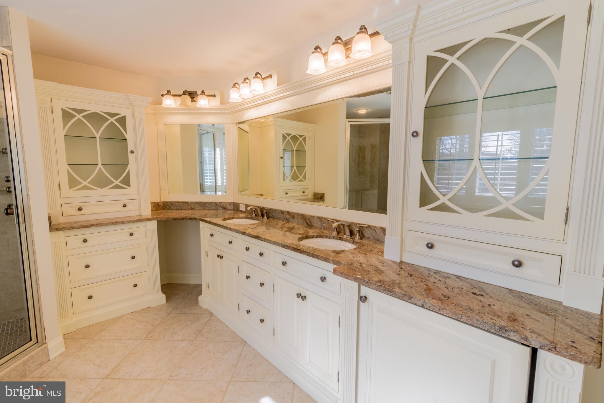 DOVES CREST - Residential