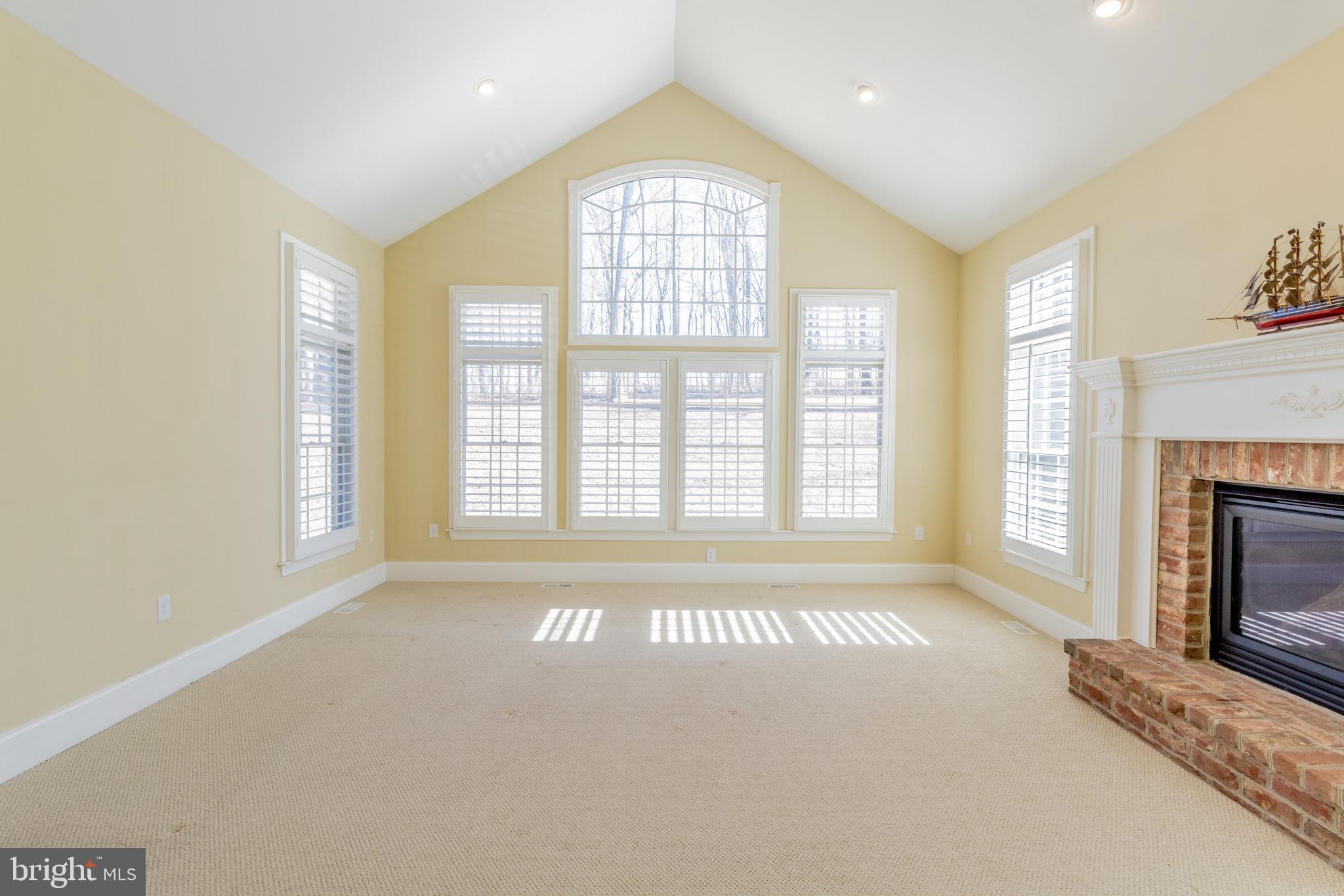 DOVES CREST - Residential