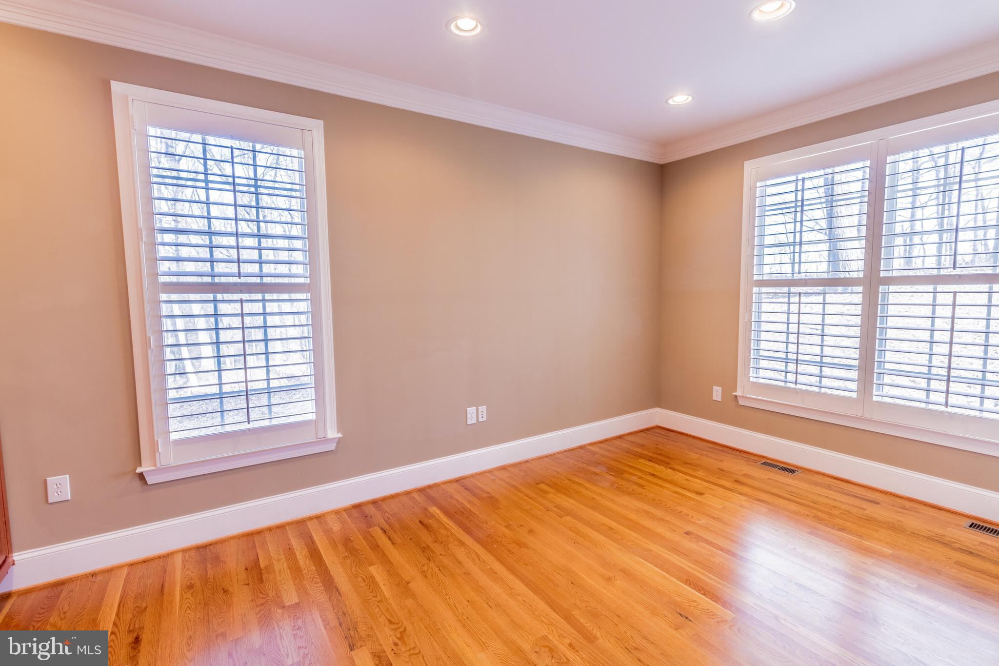 DOVES CREST - Residential