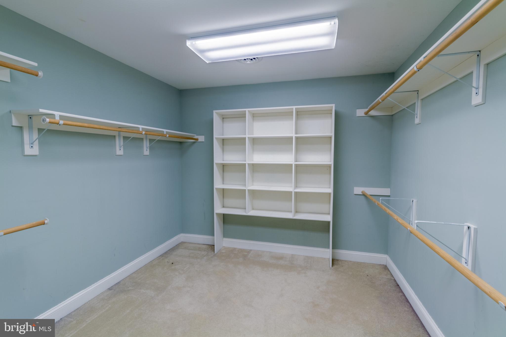 DOVES CREST - Residential