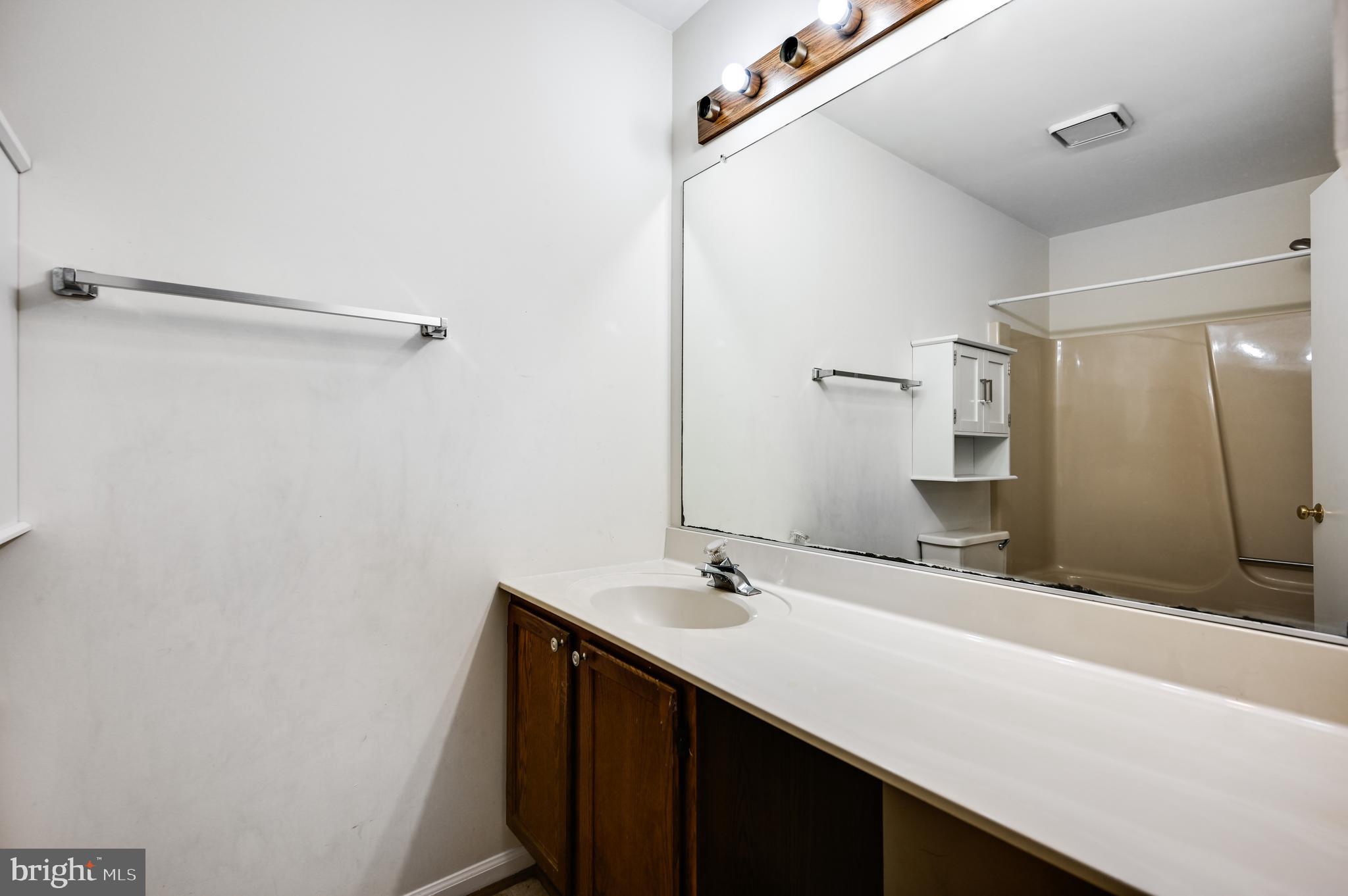 SALEM STATION - Residential