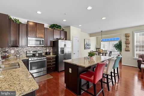 Property photo of 4814 Forest Pines Drive, Upper Marlboro, MD 20772