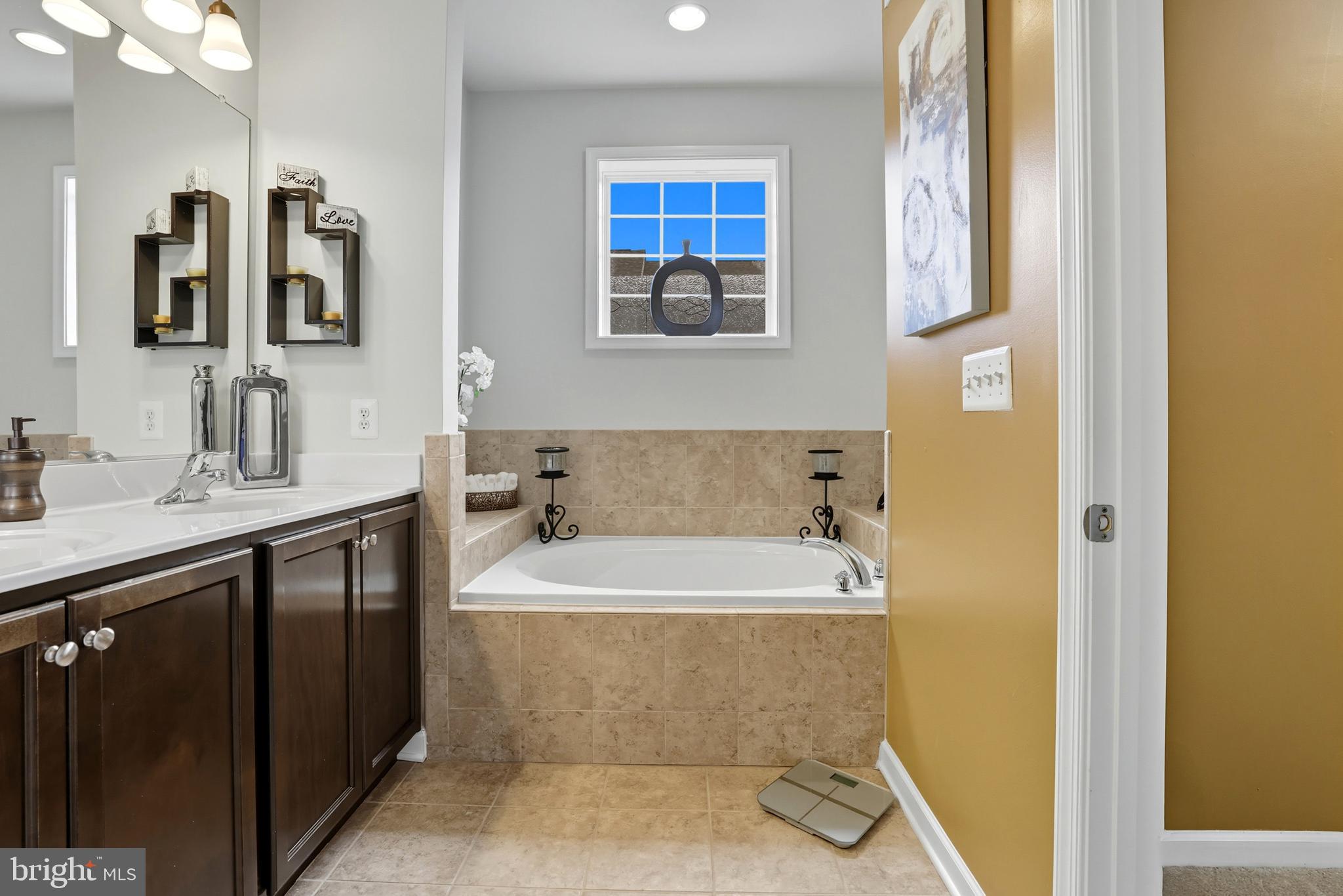 PARKSIDE AT WESTPHALIA - Residential