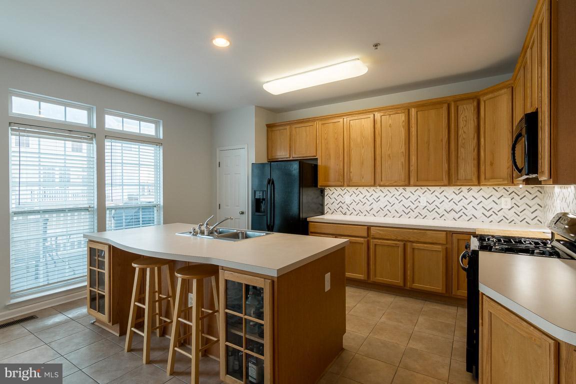 VILLAGES OF DORCHESTER - Residential Lease