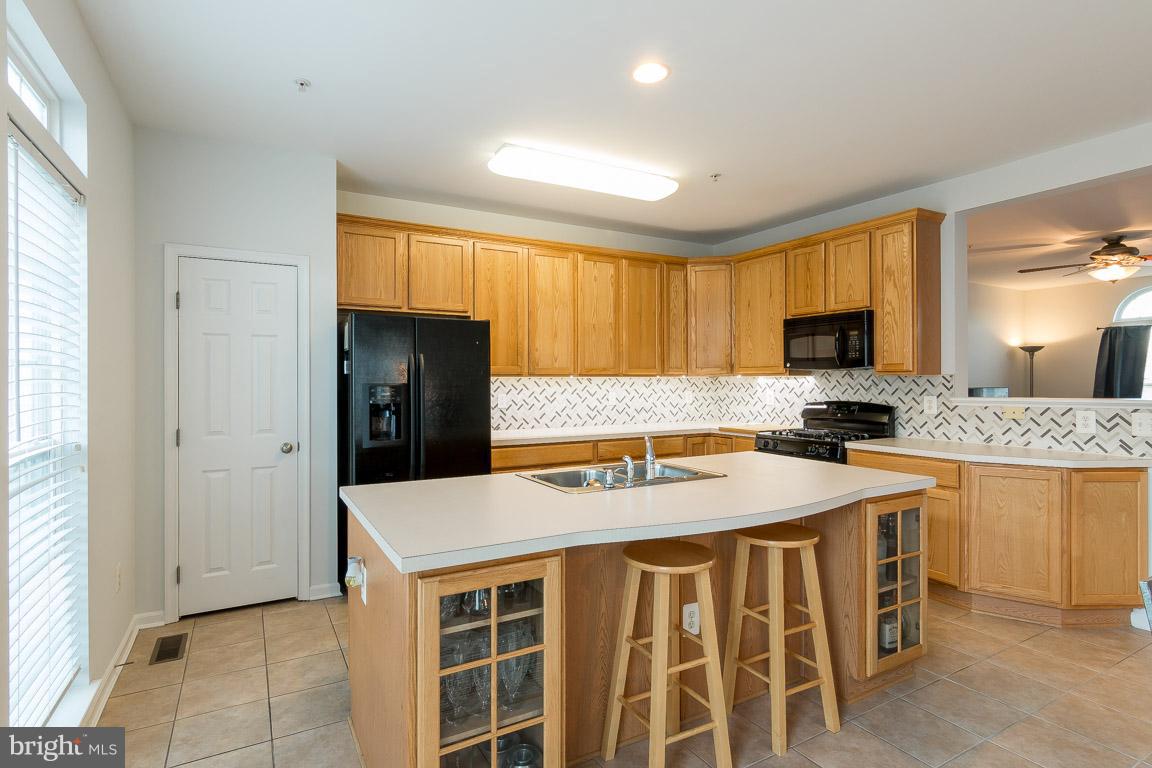 VILLAGES OF DORCHESTER - Residential Lease