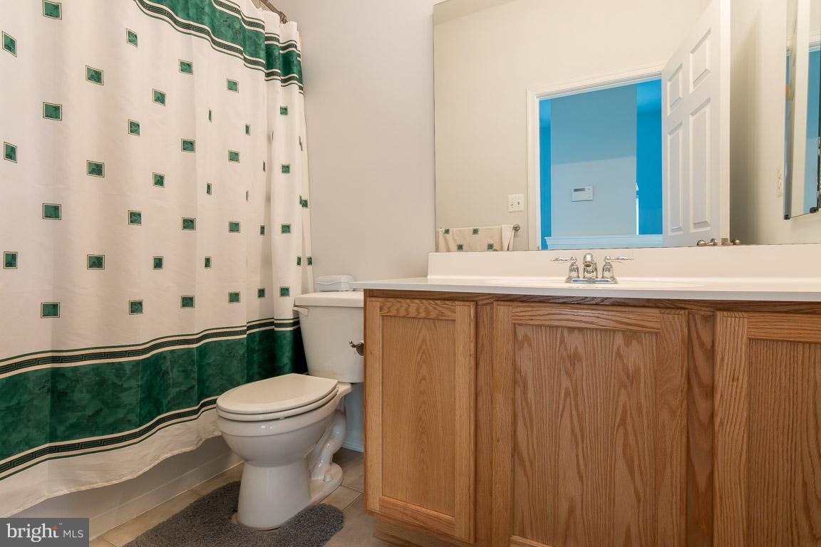 VILLAGES OF DORCHESTER - Residential Lease