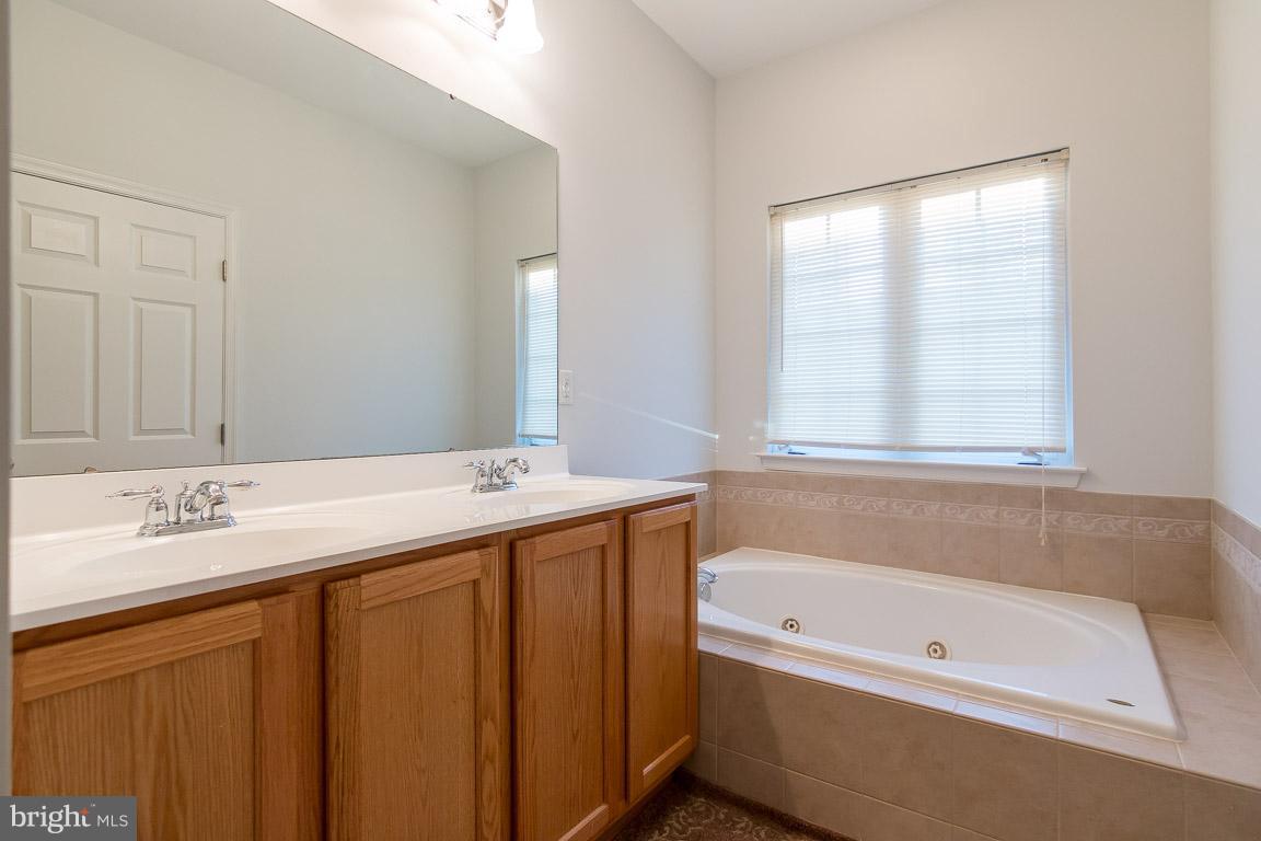 VILLAGES OF DORCHESTER - Residential Lease