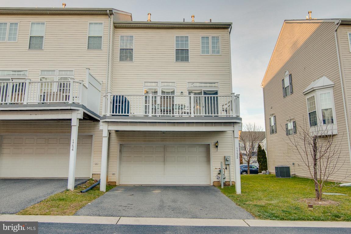 VILLAGES OF DORCHESTER - Residential Lease